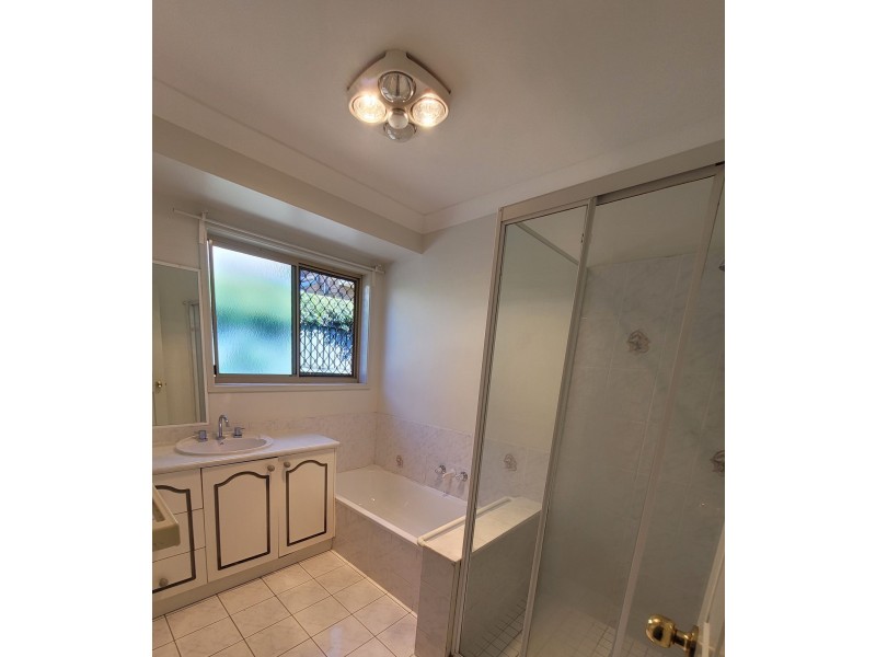 9 Westminster Way, Wishart QLD 4122