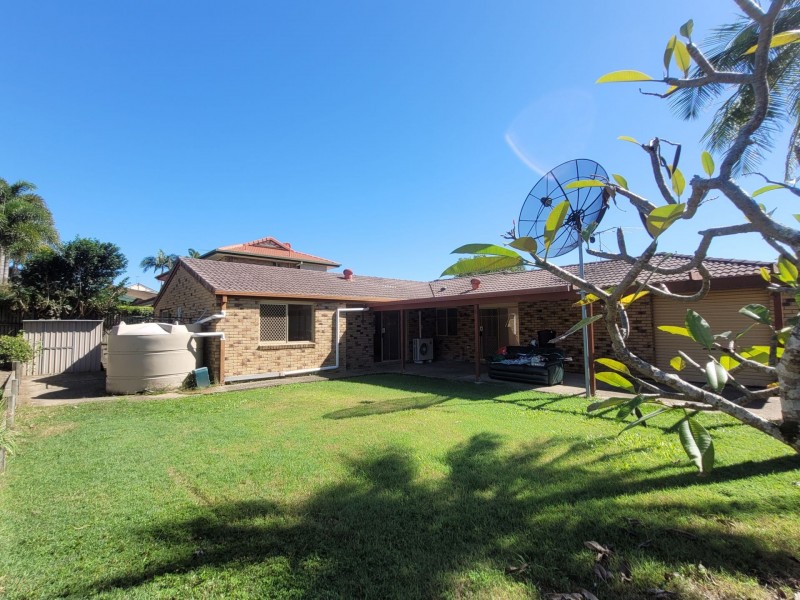 9 Westminster Way, Wishart QLD 4122
