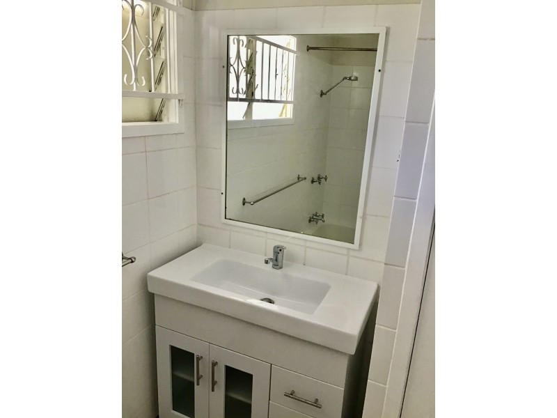 33 Sarina Street, Stafford Heights QLD 4053