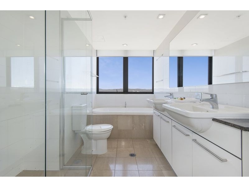 L15/22 Surf Parade, Broadbeach QLD 4218