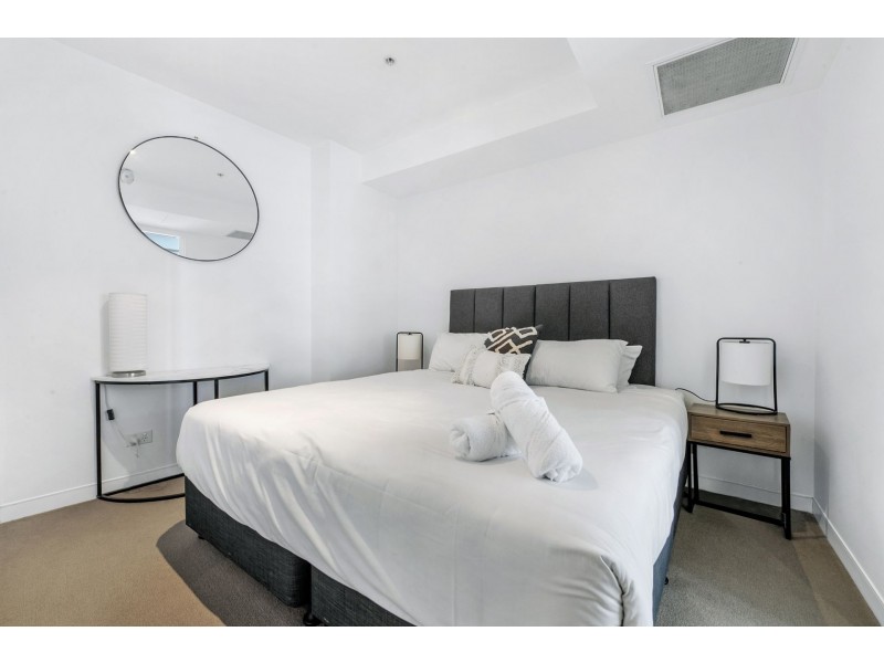 L5/21 Elizabeth Ave, Broadbeach QLD 4218