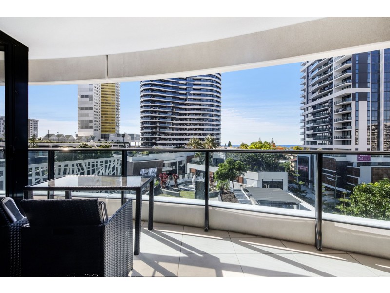 L5/21 Elizabeth Ave, Broadbeach QLD 4218