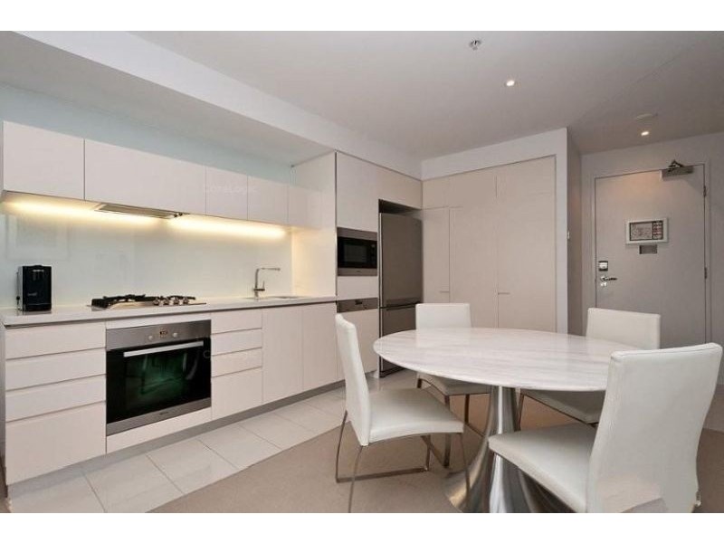 L5/21 Elizabeth Ave, Broadbeach QLD 4218