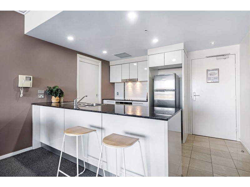 L13/22 Surf Parade, Broadbeach QLD 4218