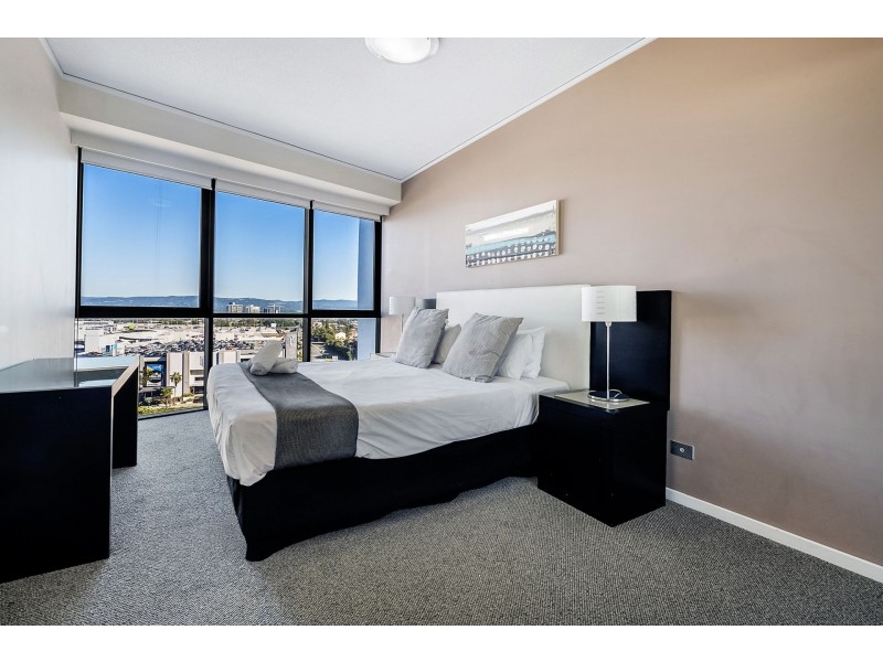 L13/22 Surf Parade, Broadbeach QLD 4218