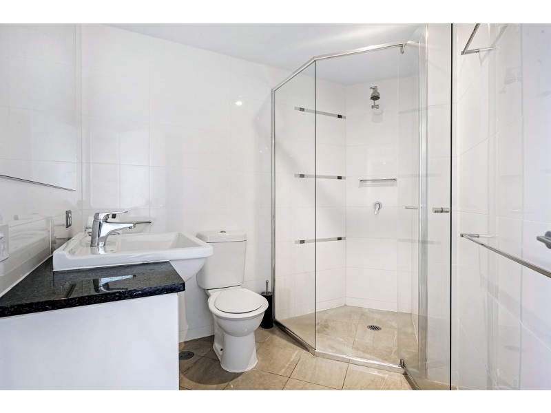 L13/22 Surf Parade, Broadbeach QLD 4218