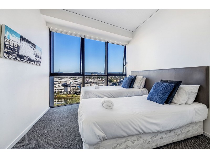 L13/22 Surf Parade, Broadbeach QLD 4218