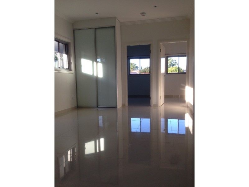 2/29 Bristol Road, Hurstville NSW 2220