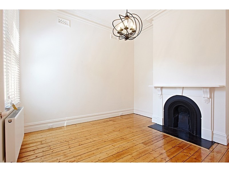 8 Neptune Street, St Kilda VIC 3182