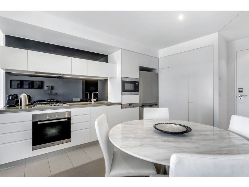 Level 5/21 Elizabeth Ave, Broadbeach QLD 4218