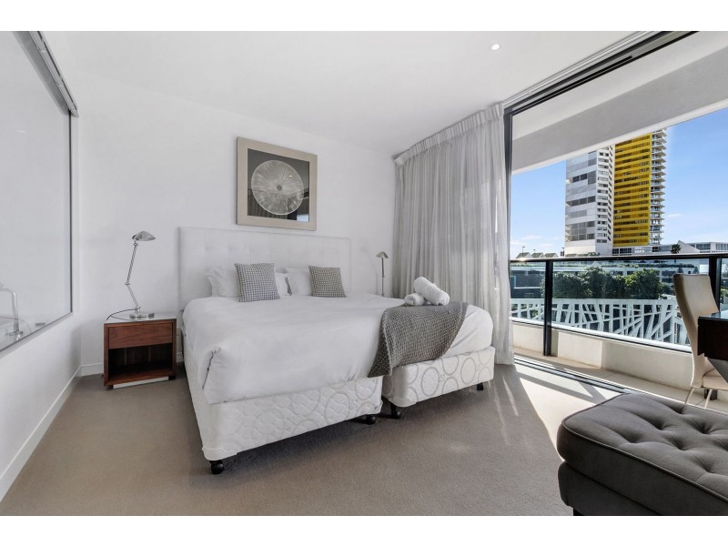Level 5/21 Elizabeth Ave, Broadbeach QLD 4218
