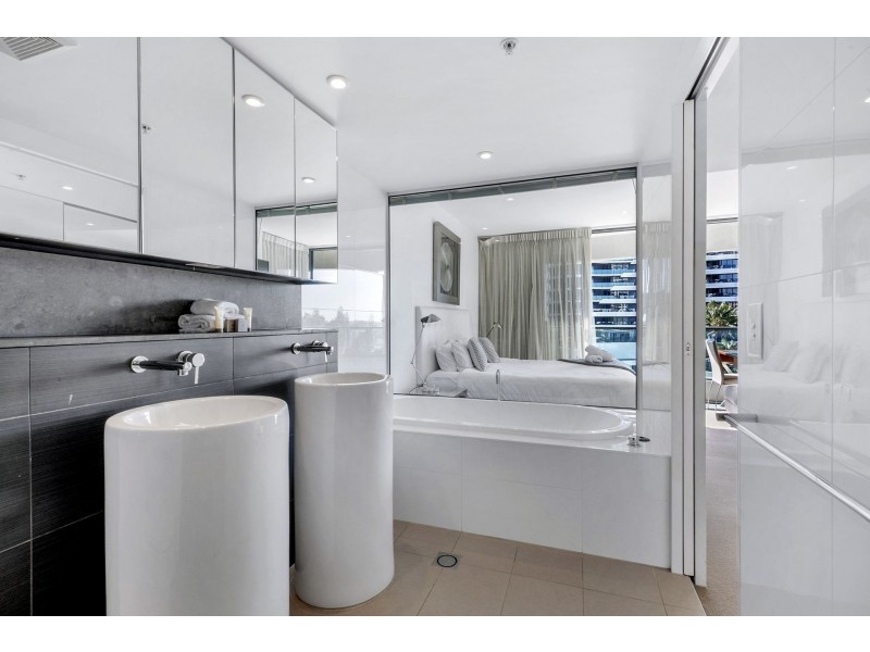 Level 5/21 Elizabeth Ave, Broadbeach QLD 4218