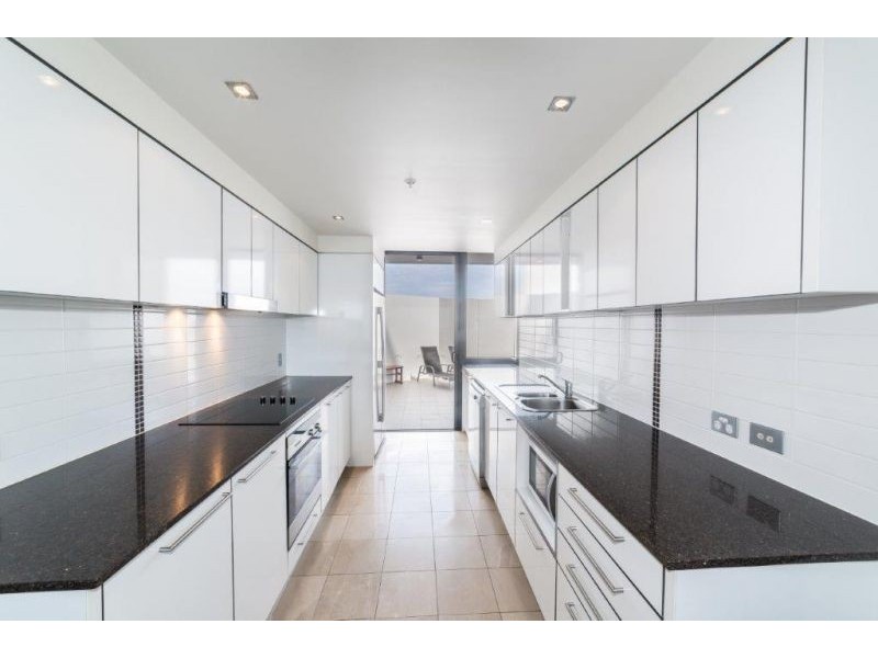 24 Surf Parade, Broadbeach QLD 4218