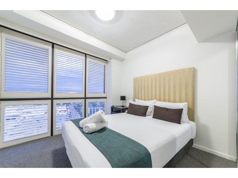 24 Surf Parade, Broadbeach QLD 4218