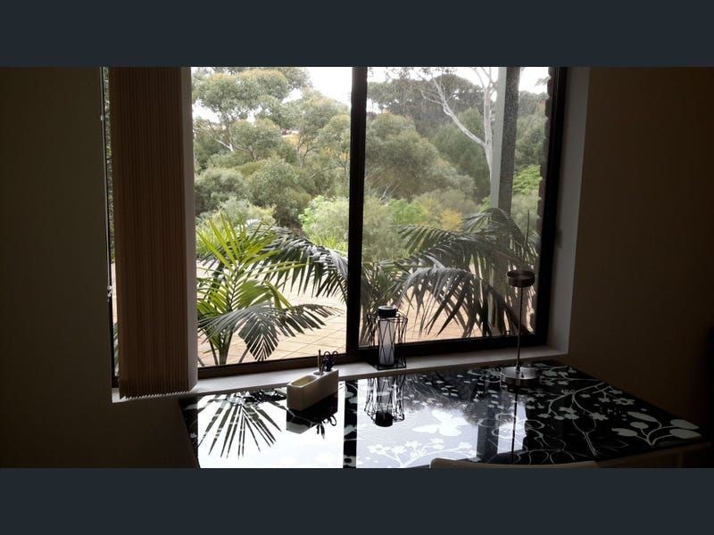 24 Pindee Street, Hallett Cove SA 5158