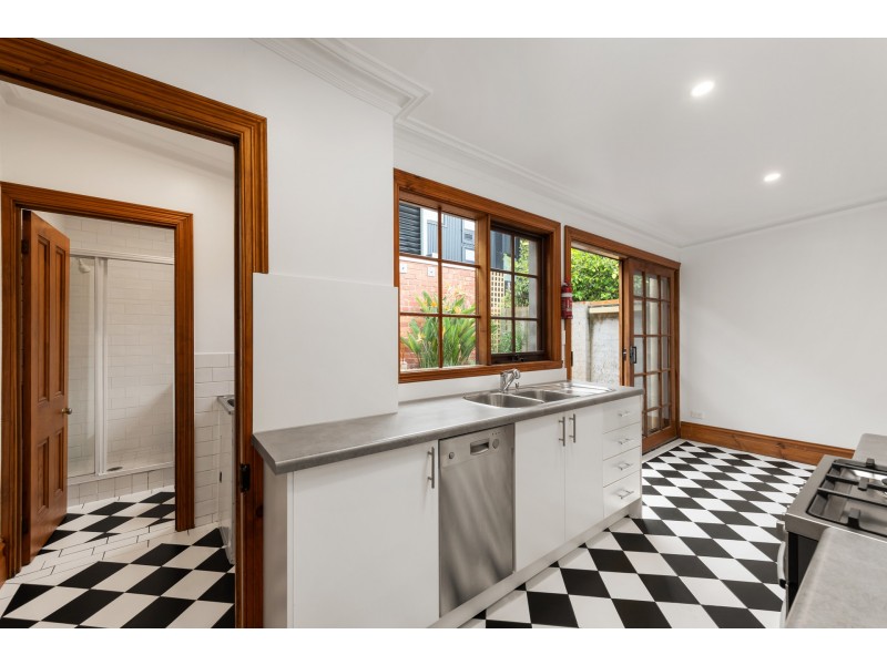 16 Raphael Street, Abbotsford VIC 3067