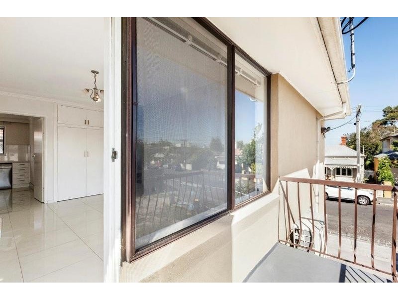 2/18 Blenheim Street, St Kilda East VIC 3183