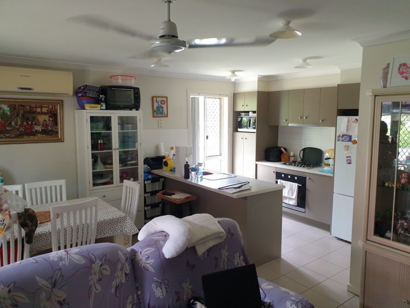 2/10 Orlando Drive, Holmview QLD 4207
