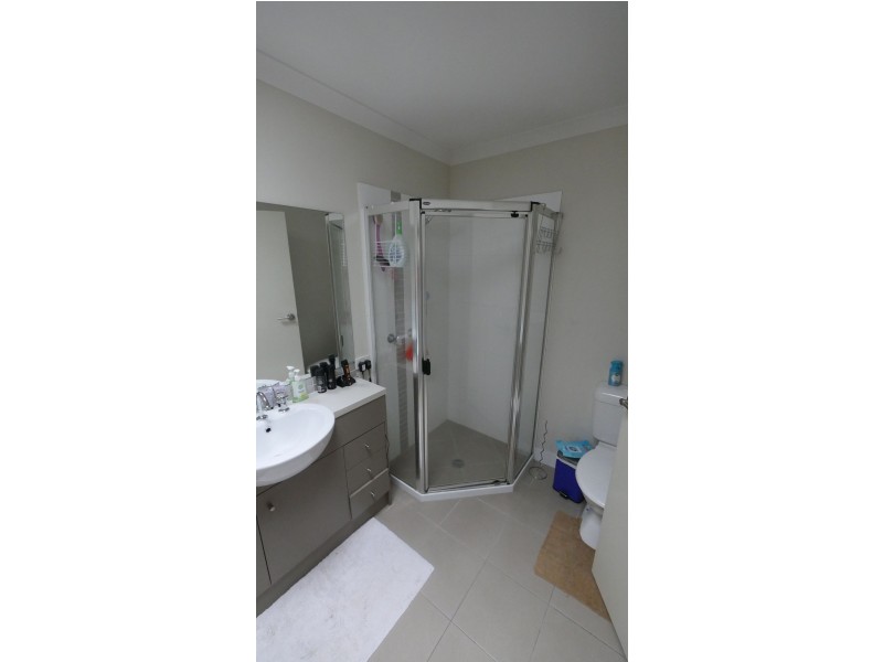 2/10 Orlando Drive, Holmview QLD 4207