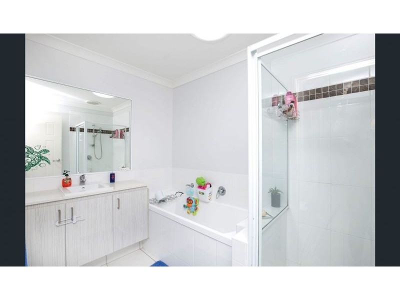 14 Charles Avenue, Pimpama QLD 4209