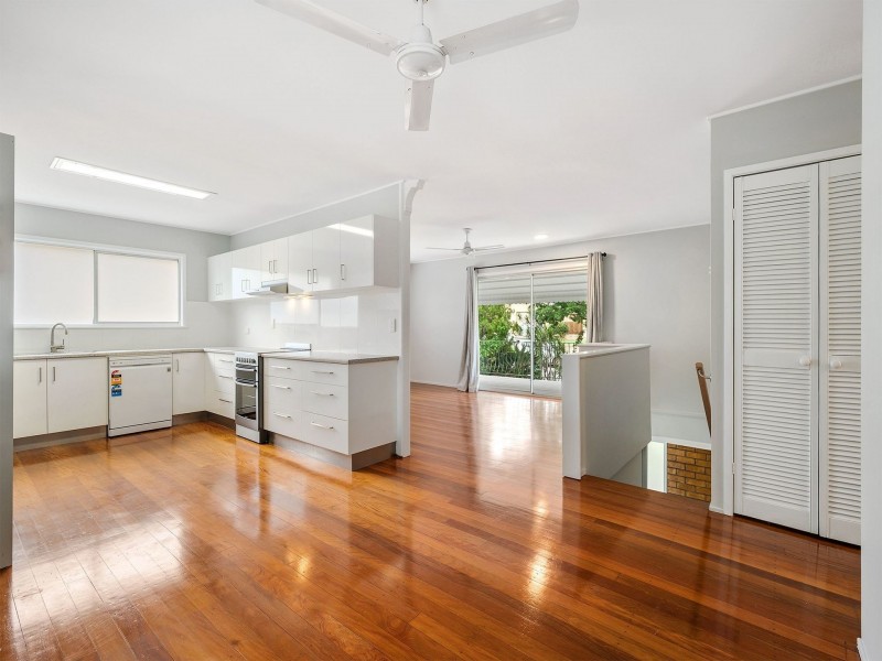 4 Colombo Street, Wishart QLD 4122