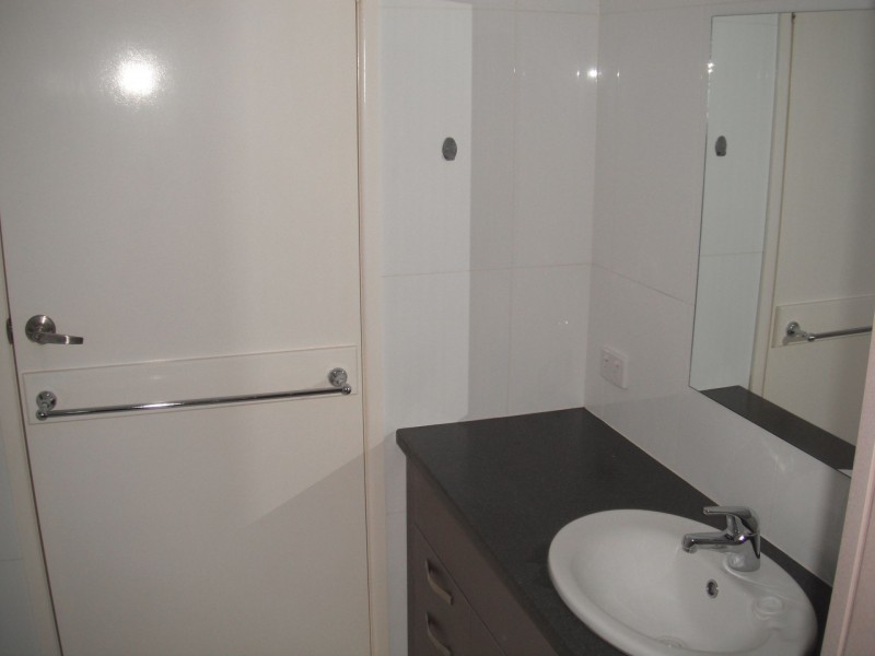 Unit 4/19 Collings Street, Balmoral QLD 4171