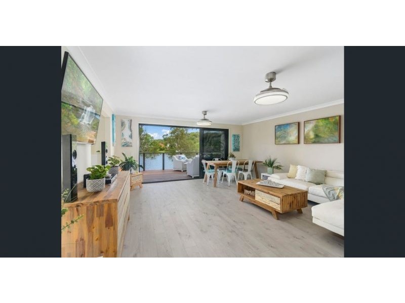 6/8 Sunbird Street, Burleigh Waters QLD 4220