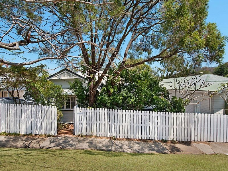 9 Warrawee Street, Toowong QLD 4066