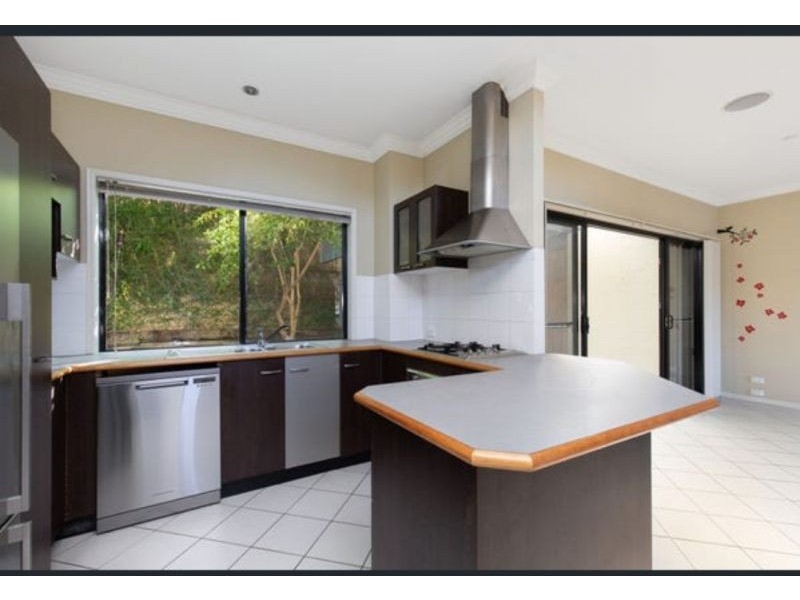 33 Fairley Street, Indooroopilly QLD 4068