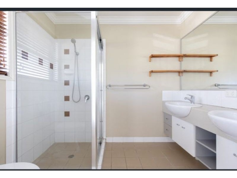 33 Fairley Street, Indooroopilly QLD 4068