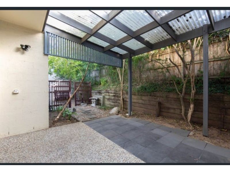 33 Fairley Street, Indooroopilly QLD 4068