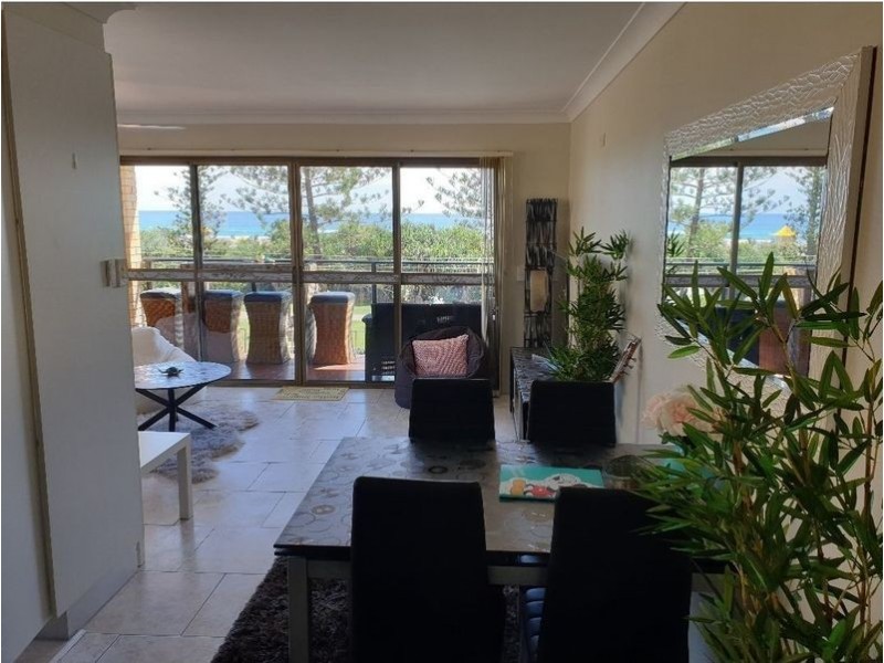 8/20 Pacific Parade, Bilinga QLD 4225