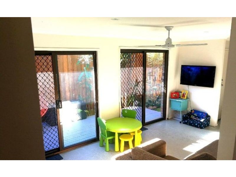 1/39 Twenty-Sixth Avenue, Palm Beach QLD 4221