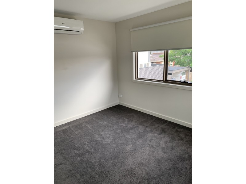 3/67 Carinish Road, Clayton VIC 3168