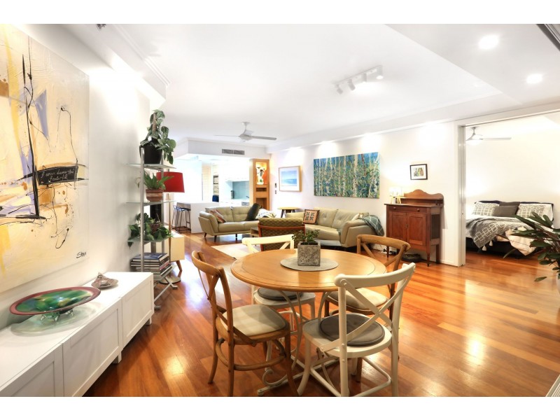 905/300 Marine Pde, Labrador QLD 4215