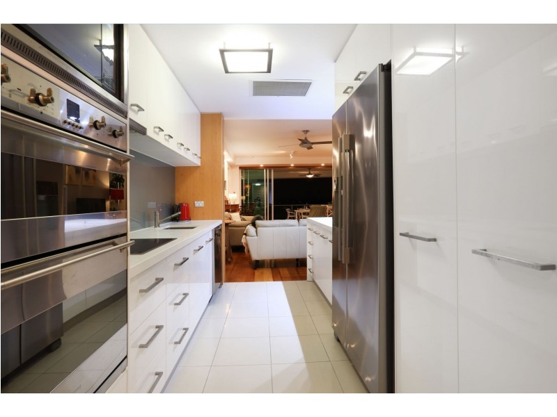 905/300 Marine Pde, Labrador QLD 4215