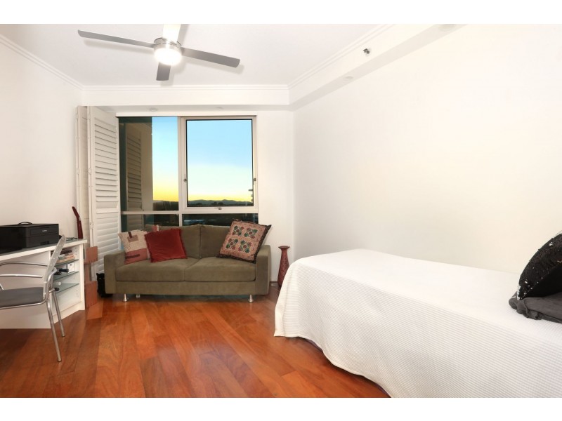 905/300 Marine Pde, Labrador QLD 4215