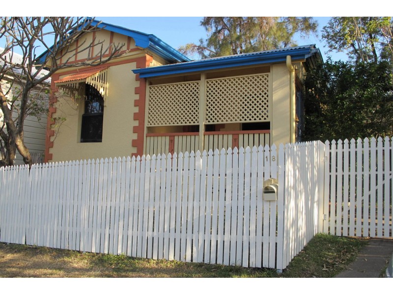 18 Annerley Street, Toowong QLD 4066