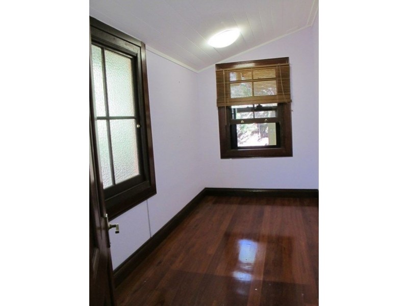 18 Annerley Street, Toowong QLD 4066