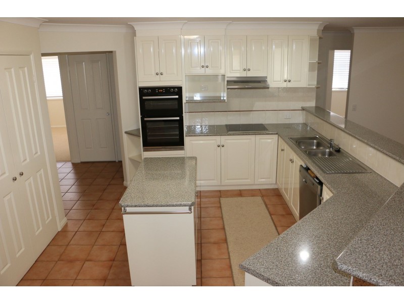 15 Audrey Court, Middle Ridge QLD 4350