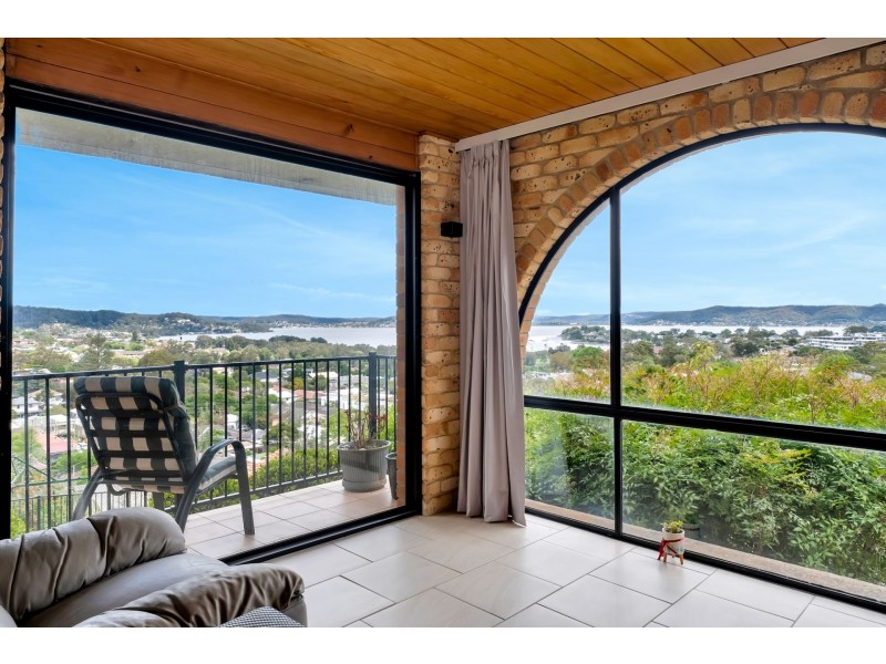 11 Bay View Avenue, East Gosford NSW 2250