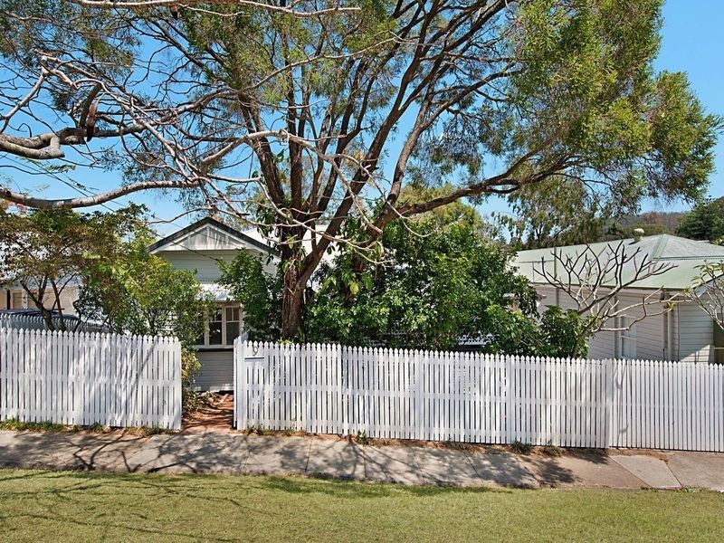 9 Warrawee Street, Toowong QLD 4066