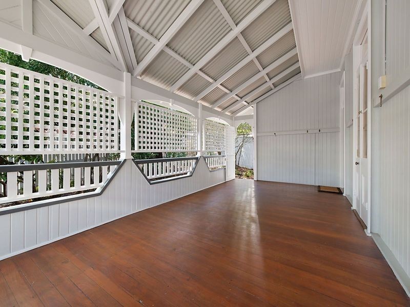 9 Warrawee Street, Toowong QLD 4066