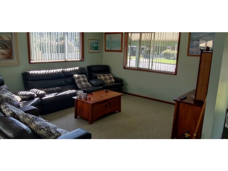 85 Ainslie Parade, Tomakin NSW 2537