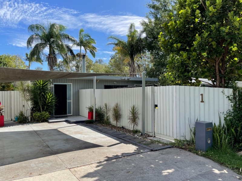1 Lake View, Tewantin QLD 4565