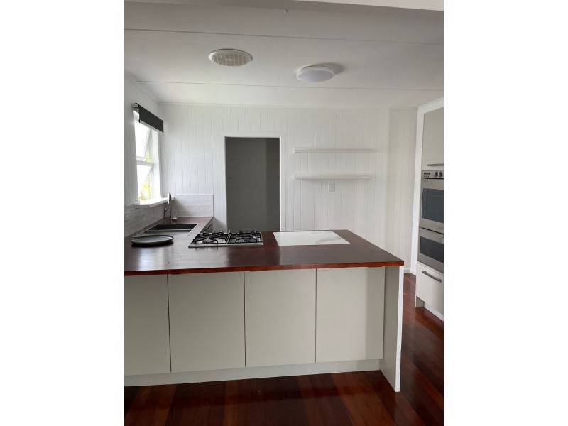 1 Lake View, Tewantin QLD 4565