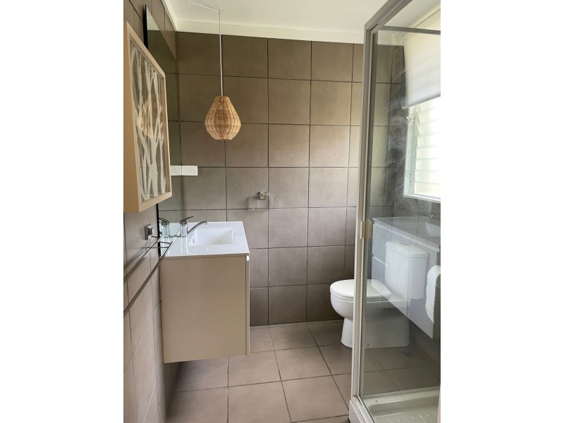 1 Lake View, Tewantin QLD 4565