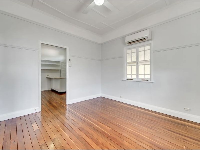 1/13 Molloy Street, Silkstone QLD 4304