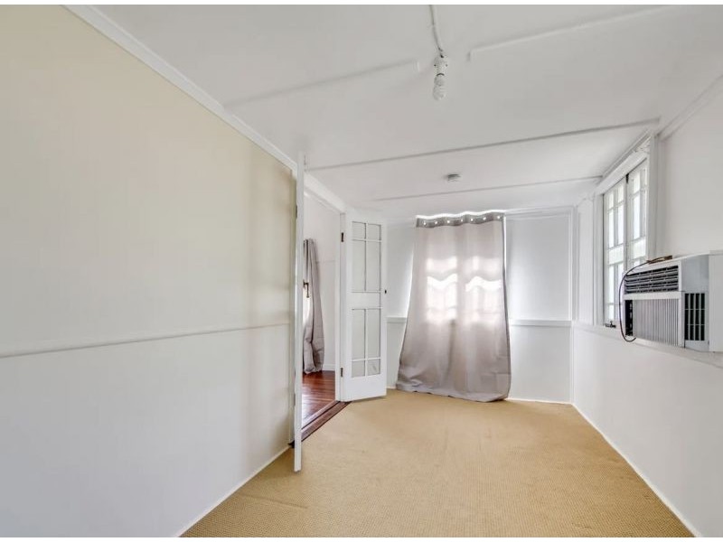 1/13 Molloy Street, Silkstone QLD 4304