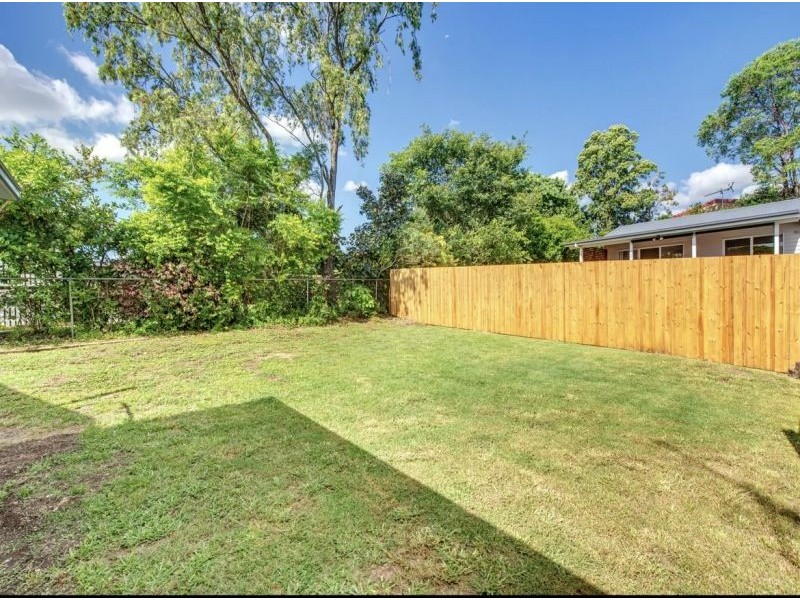 1/13 Molloy Street, Silkstone QLD 4304